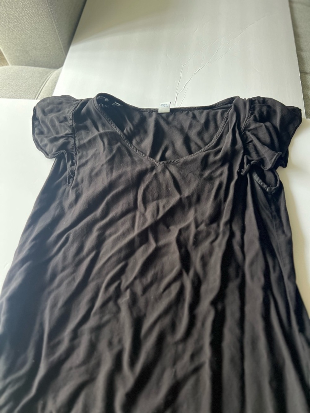 Old Navy Black Short Sleeve Scoop Neck Top with Ruffled Cap Sleeves